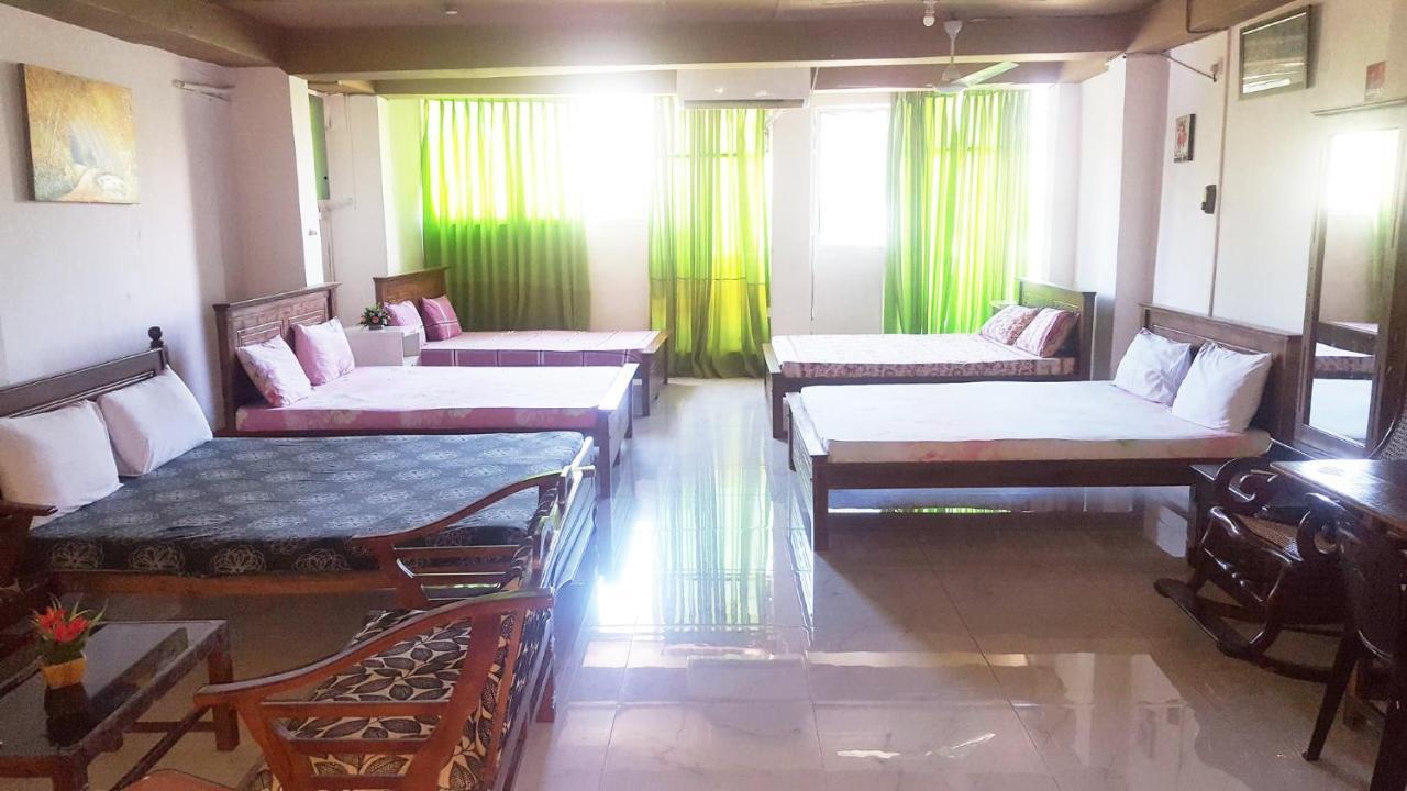 The Beehive Colombo 호텔 외부 사진